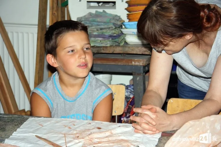 Dzieci robiły zwierzątka z gliny (zdjęcia)