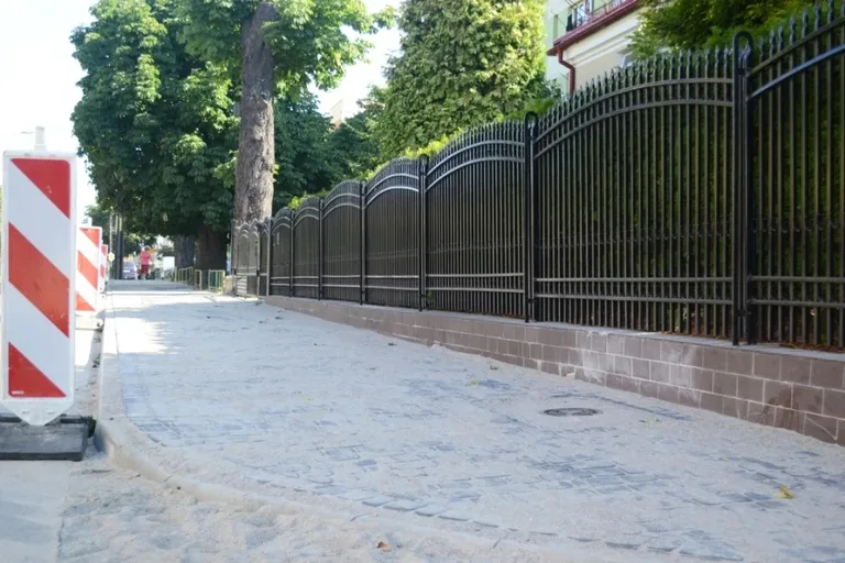 Powstaje chodnik przy ul. Lubiejewskiej (zdjęcia)