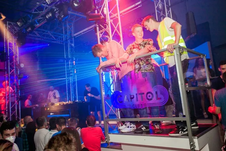 "Noc wariatów" w klubie Capitol (zdjęcia)