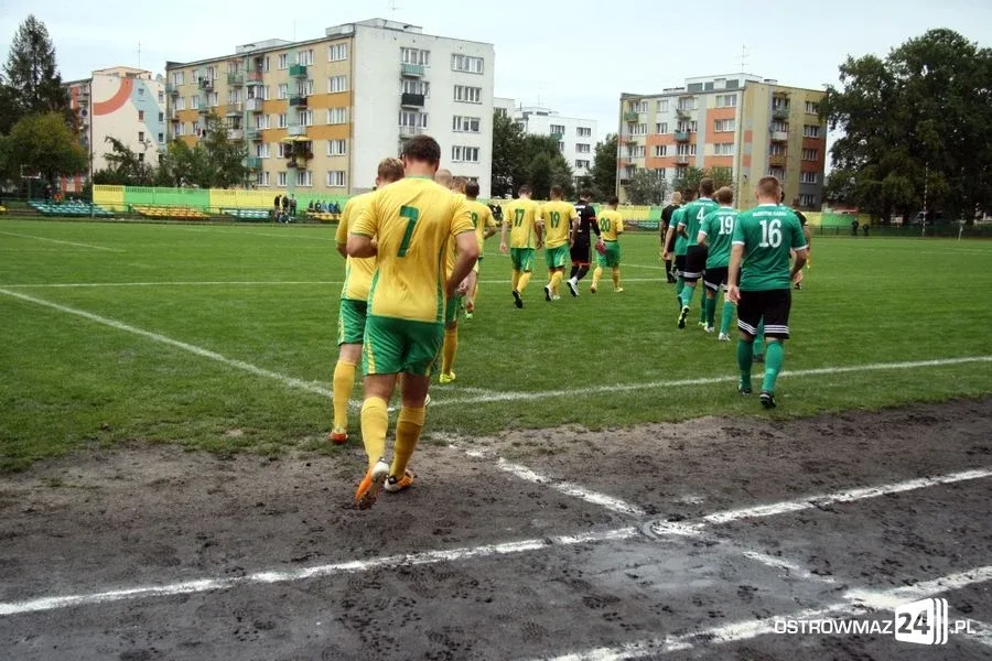 Ostrovia z kompletem punktów (zdjęcia)
