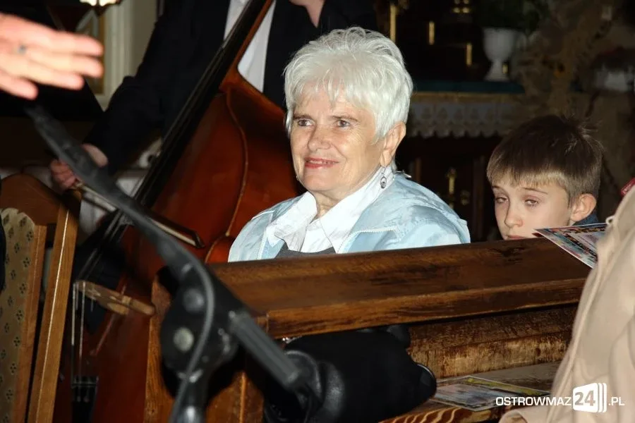 Muzyka klasyczna w kościele (zdjęcia, wideo)