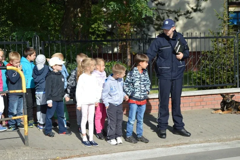 Policjanci z wizytą u dzieci w ZSP nr 2 (zdjęcia)