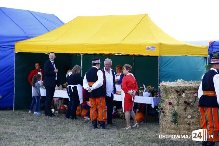 Trwają dożynki gminne w Nieskórzu (nowe zdjęcia)