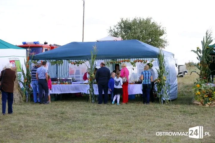 Trwają dożynki gminne w Nieskórzu (nowe zdjęcia)