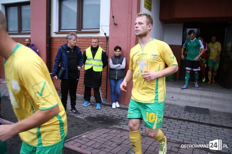 Ostrovia z kompletem punktów (zdjęcia)