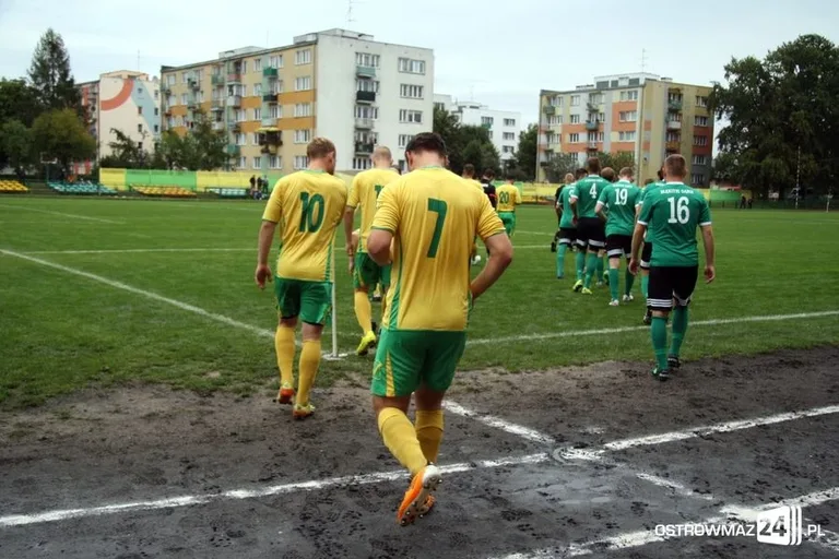 Ostrovia z kompletem punktów (zdjęcia)