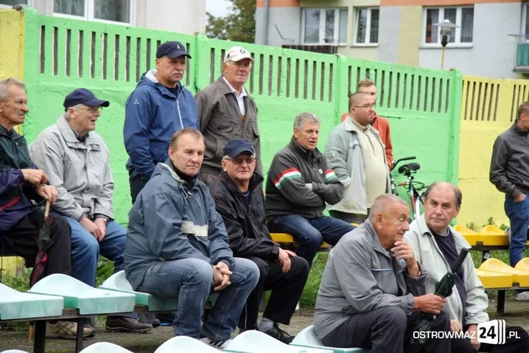 Ostrovia z kompletem punktów (zdjęcia)