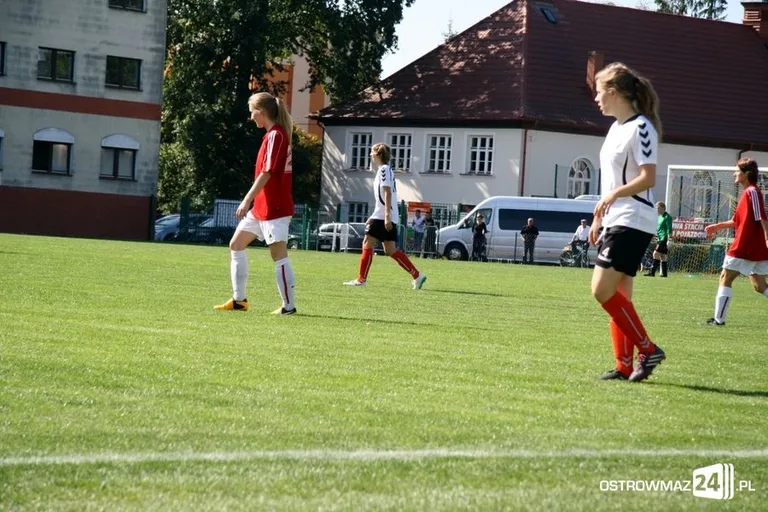 Piłkarki Ostrovii na czele tabeli (zdjęcia)