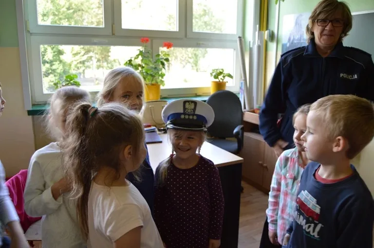 Policjanci z wizytą u dzieci w ZSP nr 2 (zdjęcia)