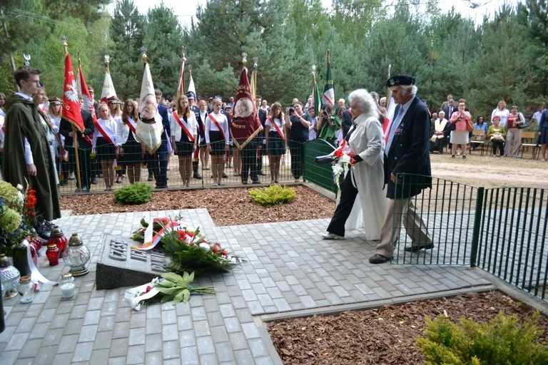 Obchody 71. rocznicy bitwy pod Pecynką (zdjęcia)