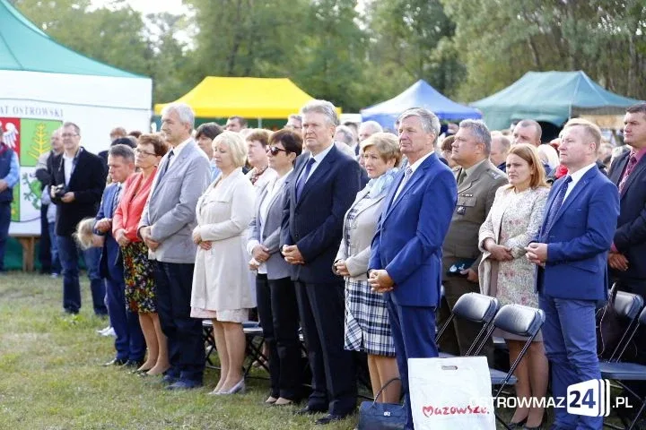 Trwają dożynki gminne w Nieskórzu (nowe zdjęcia)