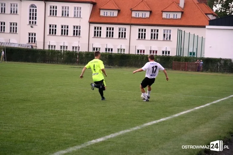 Ostrovia ograła Czarnych z Węgrowa (zdjęcia)