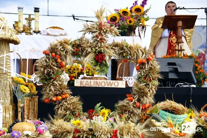Trwają dożynki gminne w Nieskórzu (nowe zdjęcia)