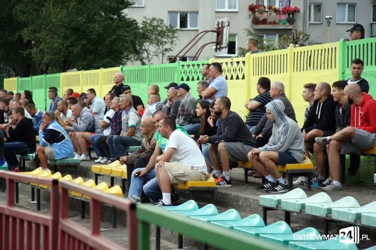 Ostrovia ograła Czarnych z Węgrowa (zdjęcia)
