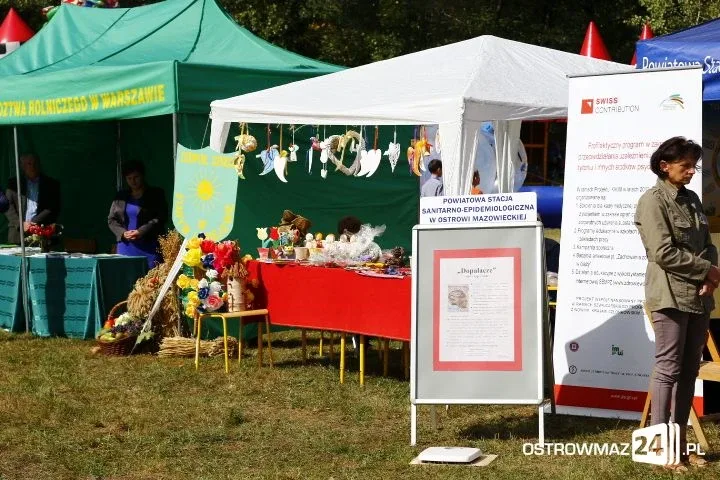Trwają dożynki gminne w Nieskórzu (nowe zdjęcia)
