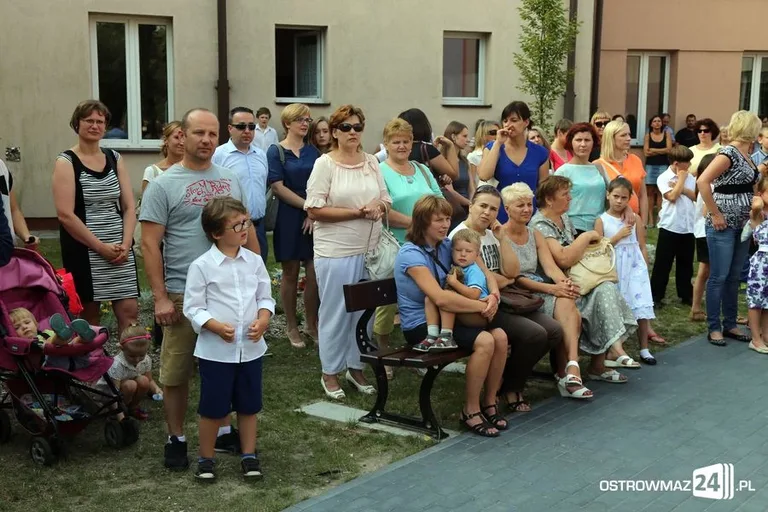 Rozpoczęcie roku szkolnego w ostrowskich szkołach (zdjęcia)