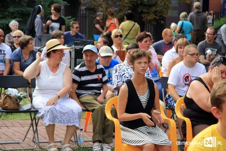 Niepełnosprawni zaśpiewali na festiwalu (zdjęcia)