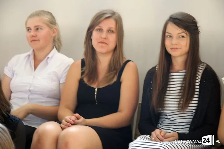 Rozpoczęcie roku szkolnego z odbiorem w tle (zdjęcia, wideo)