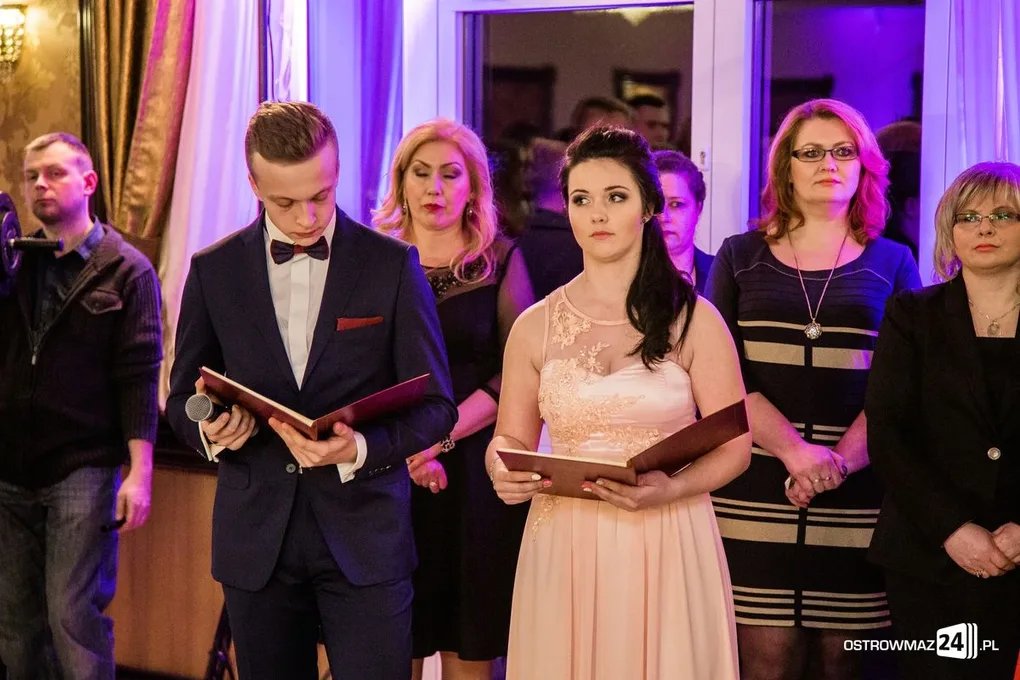 Studniówka Ekonomika 2016 - zobacz zdjęcia i wideo