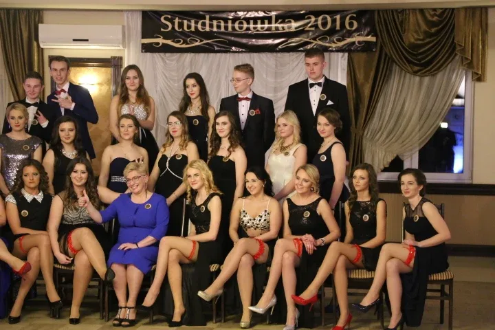 Studniówka Ekonomika - pierwsze zdjęcia