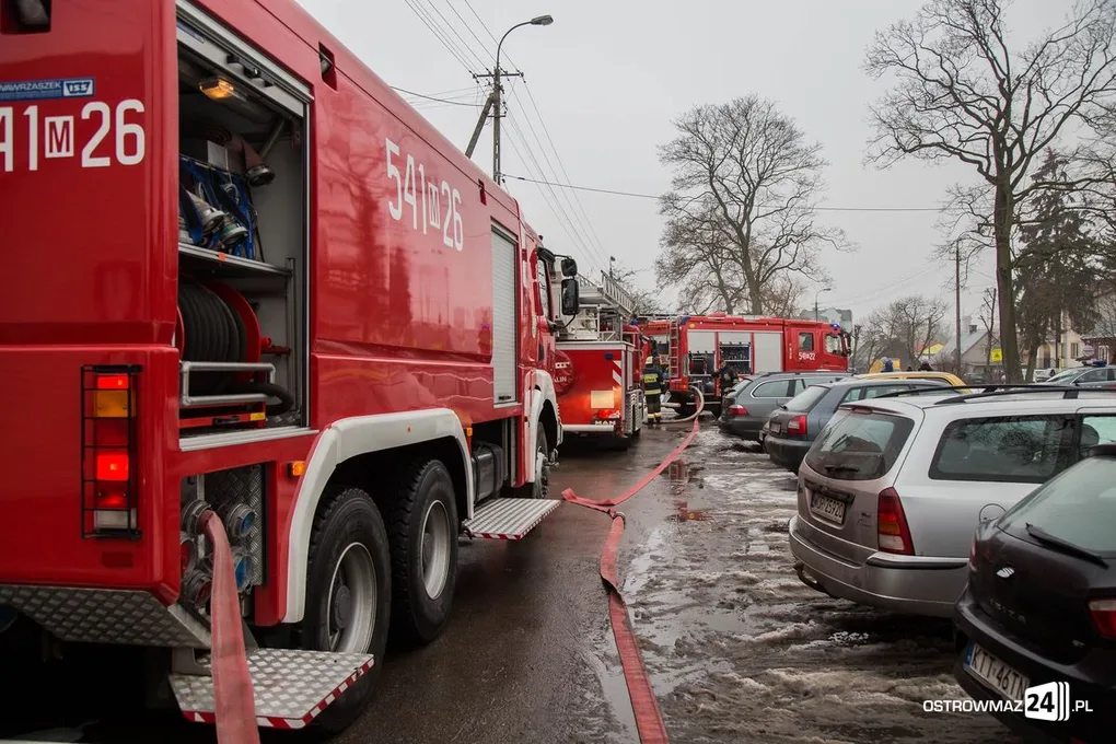 Pożar szkoły. Ponad 500 ewakuowanych (zdjęcia)