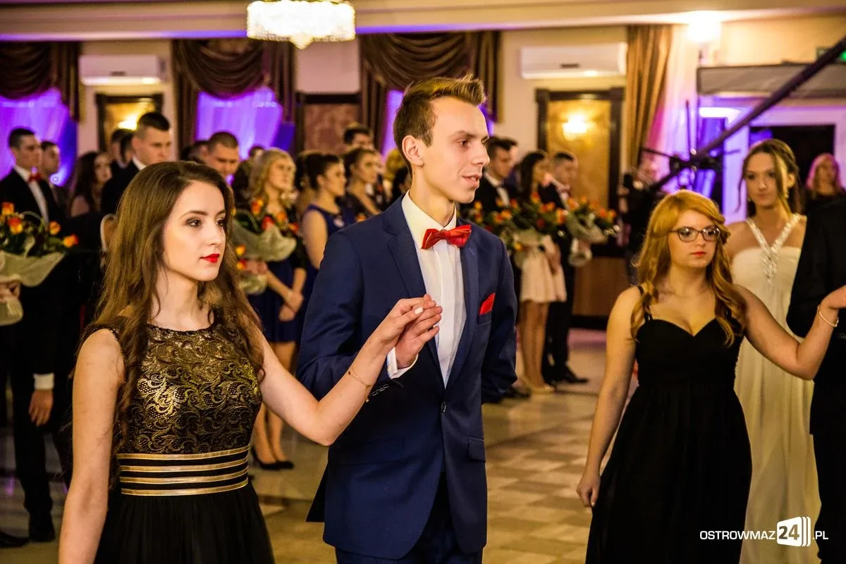 Studniówka Ekonomika 2016 - zobacz zdjęcia i wideo