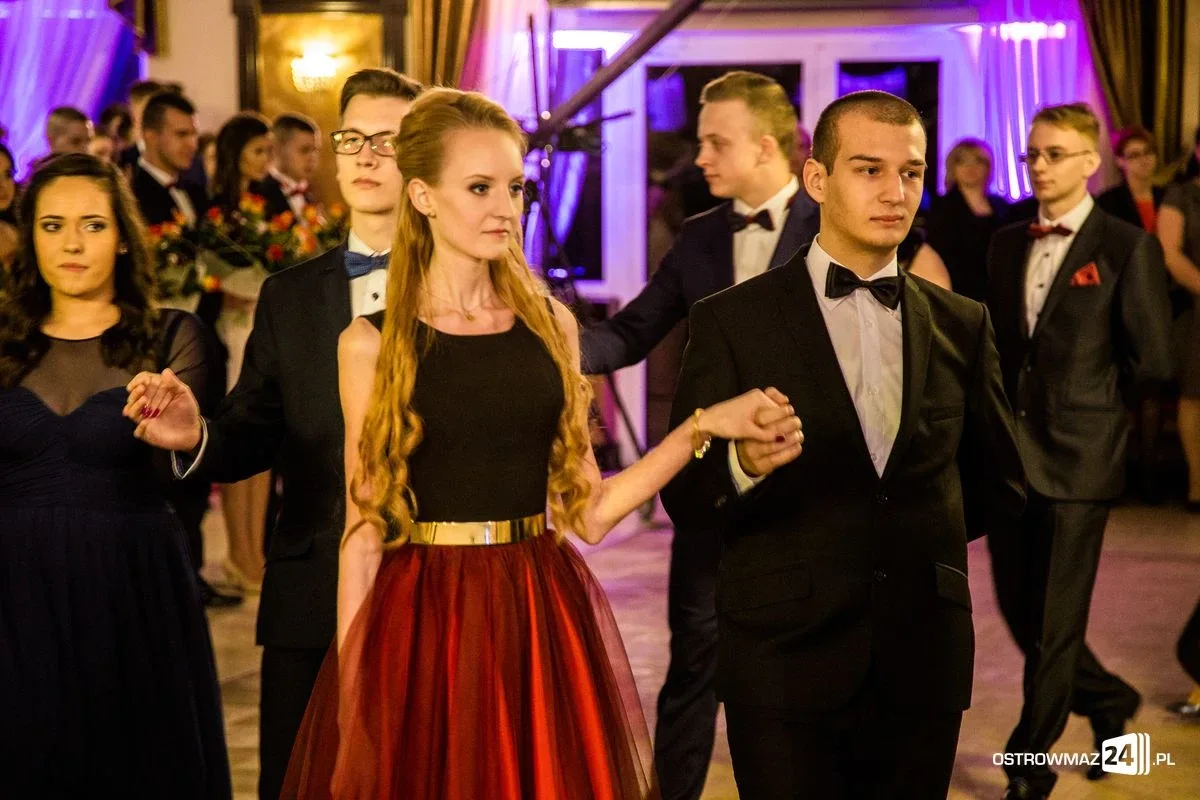 Studniówka Ekonomika 2016 - zobacz zdjęcia i wideo