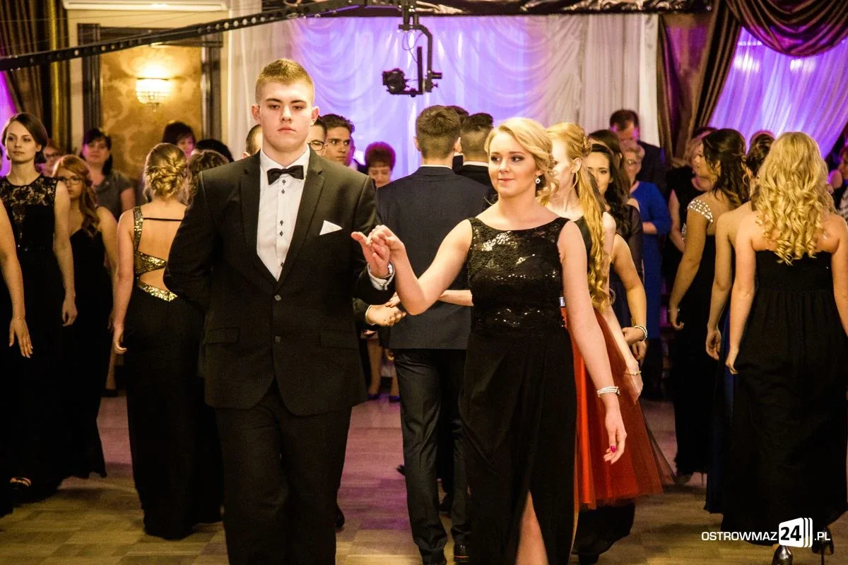 Studniówka Ekonomika 2016 - zobacz zdjęcia i wideo