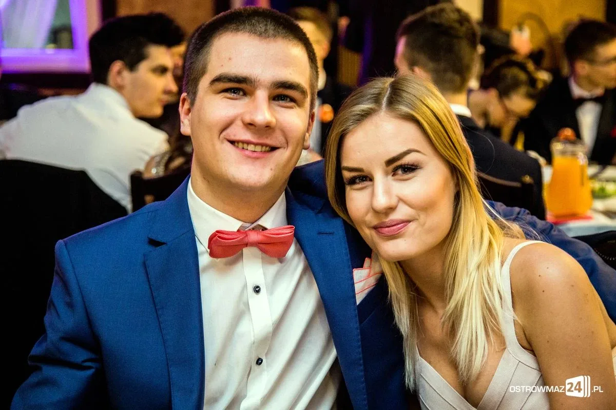 Studniówka Ekonomika 2016 - zobacz zdjęcia i wideo