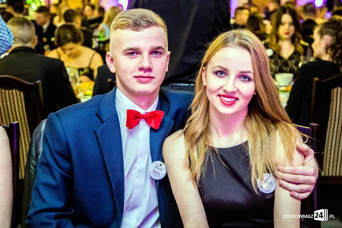 Studniówka Ekonomika 2016 - zobacz zdjęcia i wideo