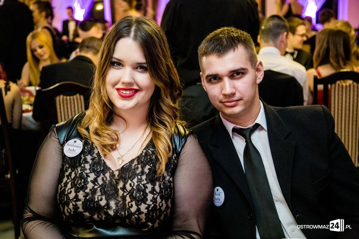 Studniówka Ekonomika 2016 - zobacz zdjęcia i wideo