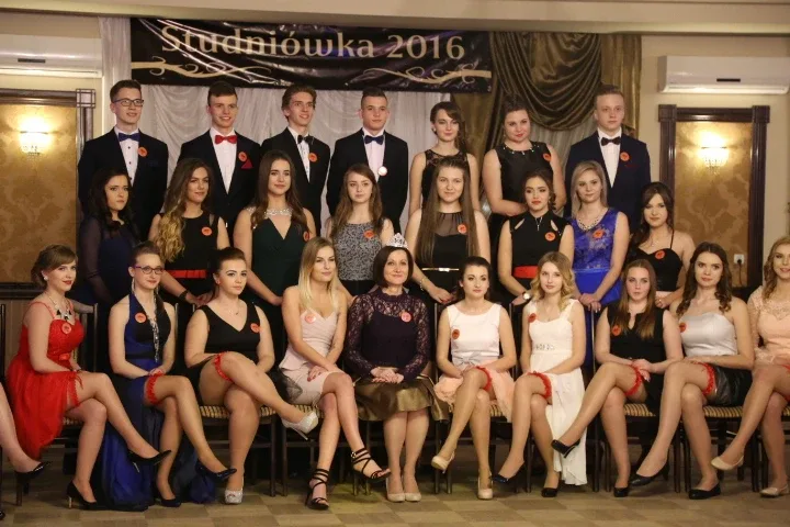 Studniówka Ekonomika - pierwsze zdjęcia