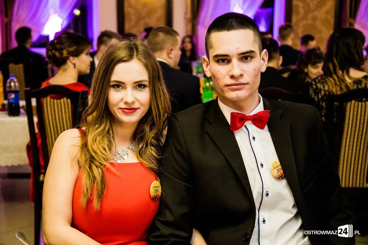 Studniówka Ekonomika 2016 - zobacz zdjęcia i wideo