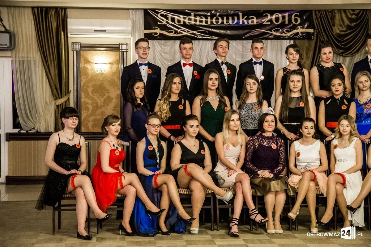 Studniówka Ekonomika 2016 - zobacz zdjęcia i wideo