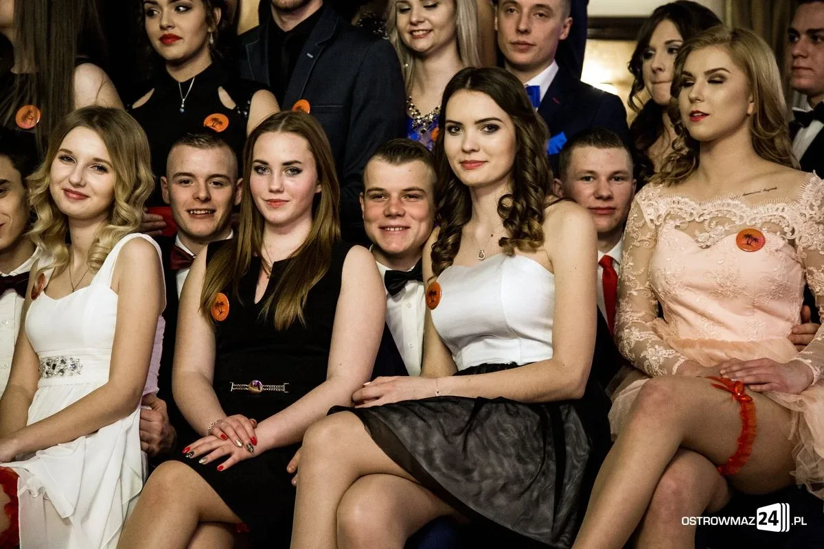 Studniówka Ekonomika 2016 - zobacz zdjęcia i wideo