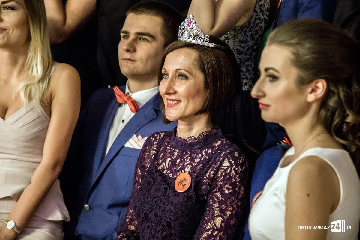 Studniówka Ekonomika 2016 - zobacz zdjęcia i wideo
