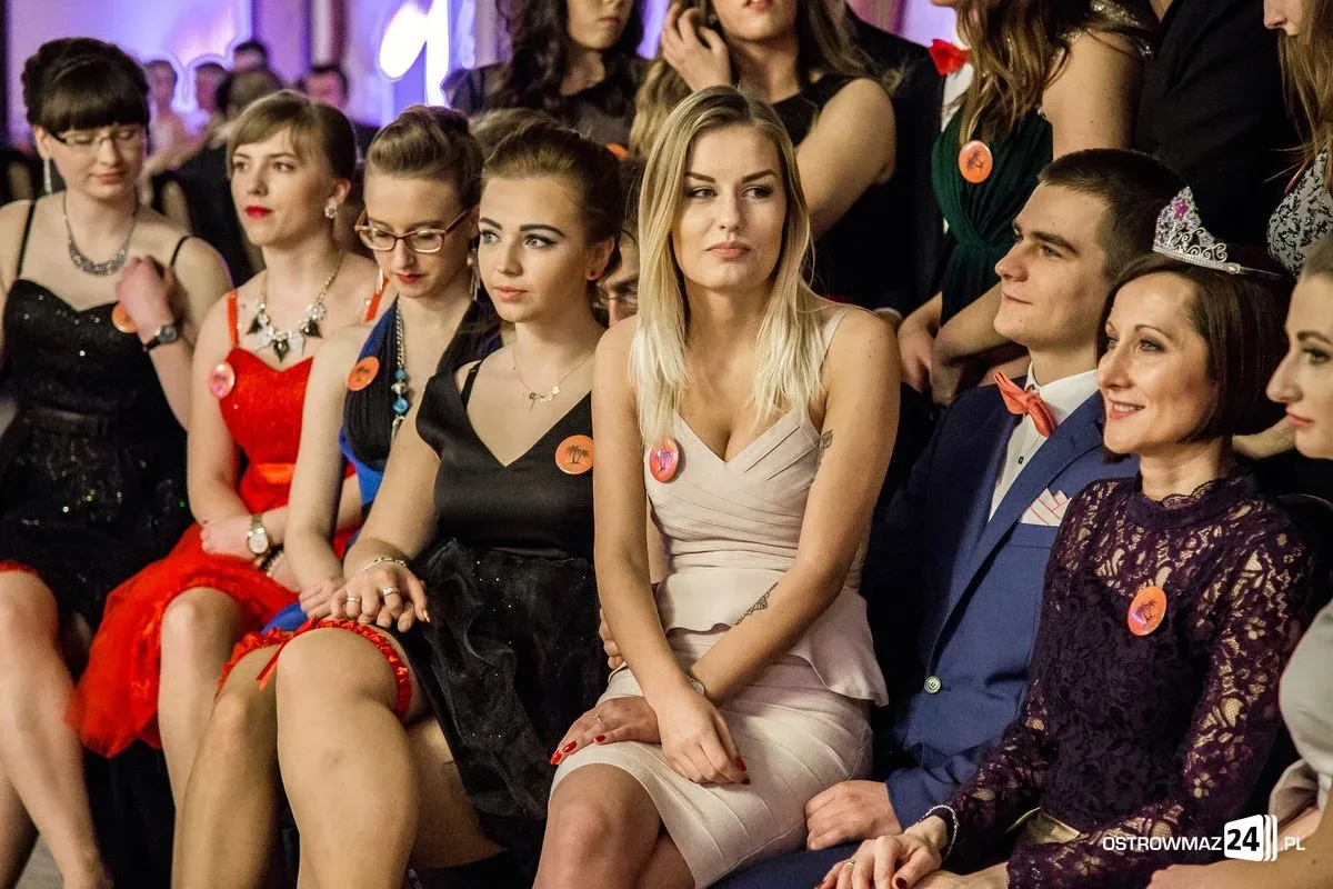 Studniówka Ekonomika 2016 - zobacz zdjęcia i wideo