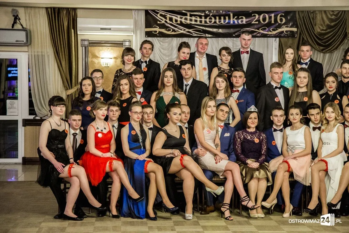 Studniówka Ekonomika 2016 - zobacz zdjęcia i wideo