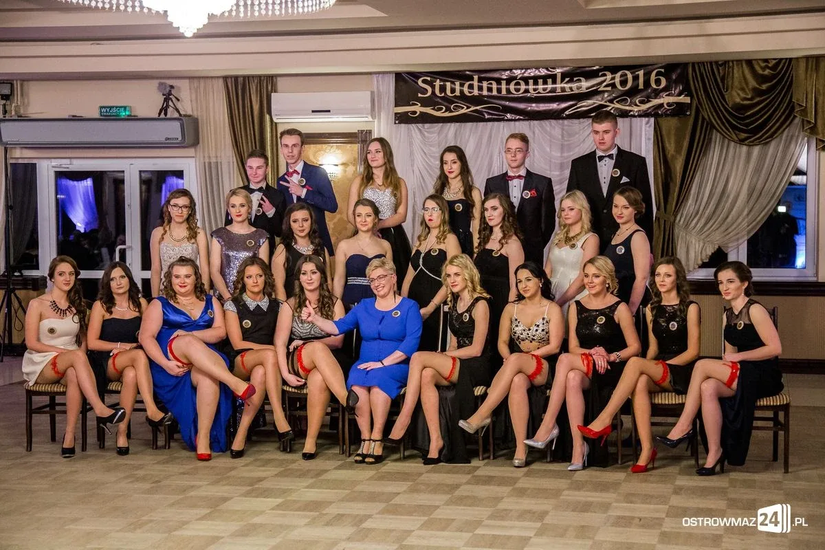 Studniówka Ekonomika 2016 - zobacz zdjęcia i wideo