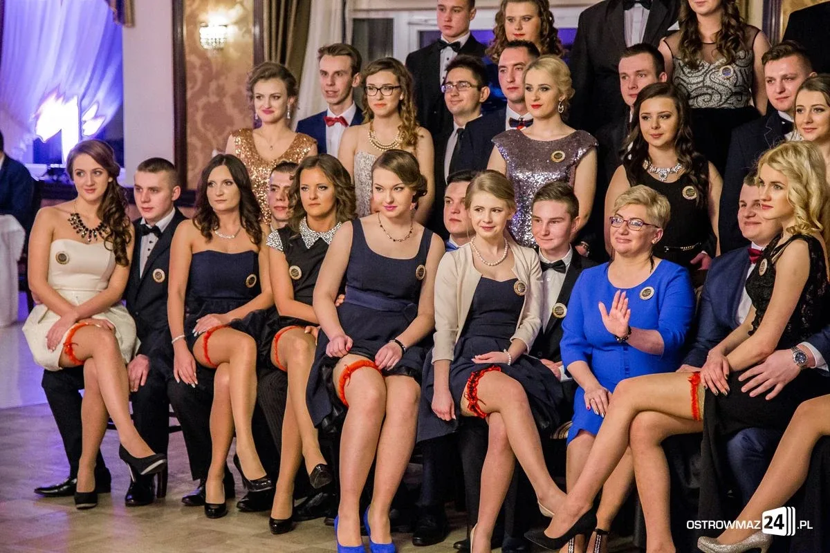 Studniówka Ekonomika 2016 - zobacz zdjęcia i wideo