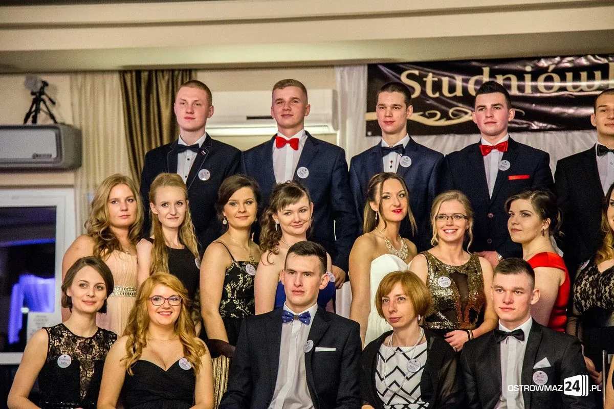 Studniówka Ekonomika 2016 - zobacz zdjęcia i wideo