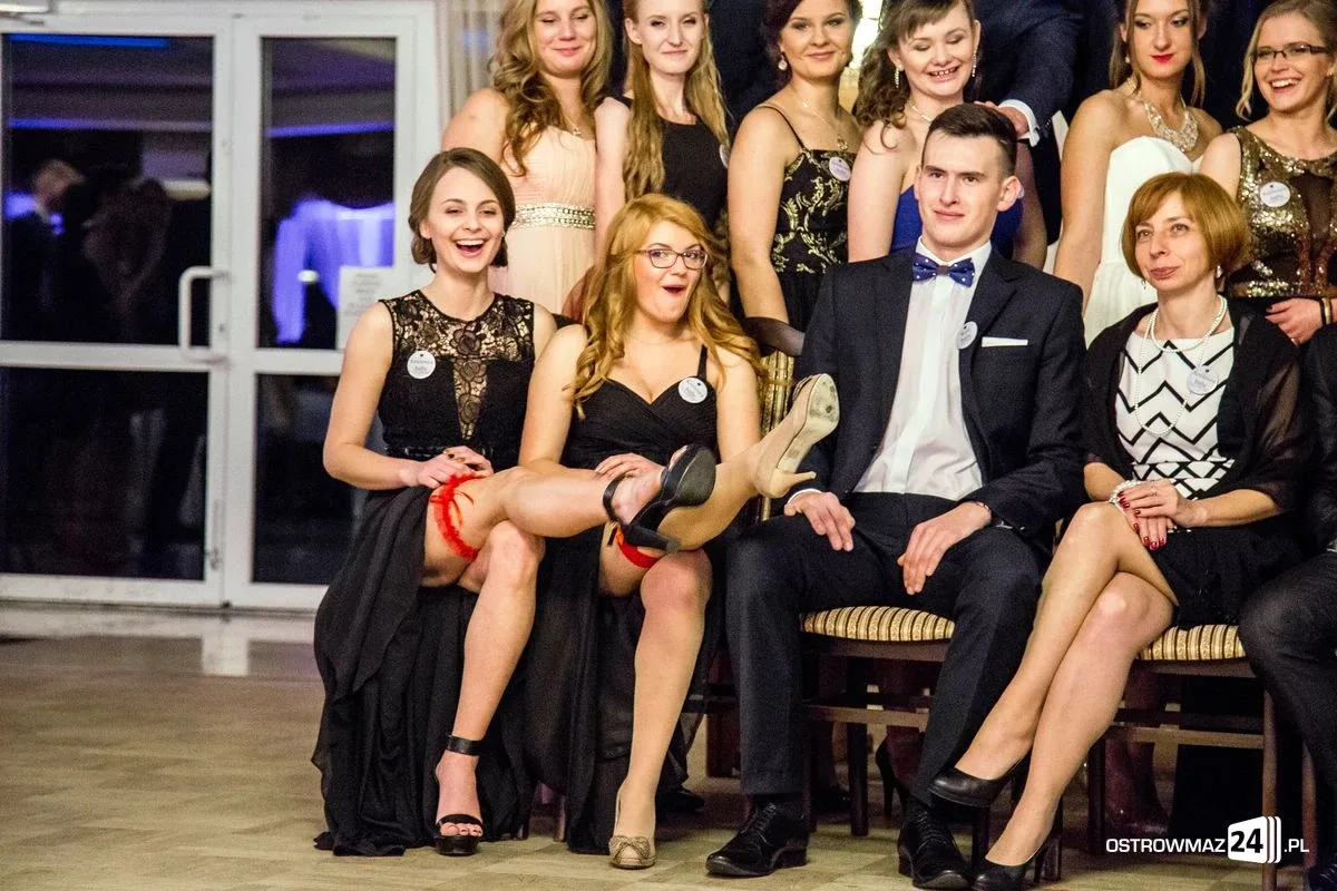 Studniówka Ekonomika 2016 - zobacz zdjęcia i wideo
