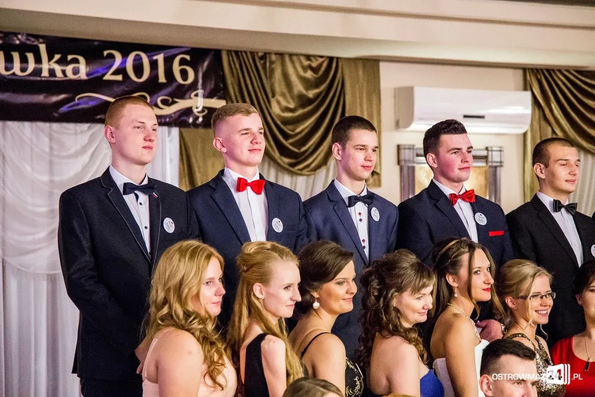 Studniówka Ekonomika 2016 - zobacz zdjęcia i wideo