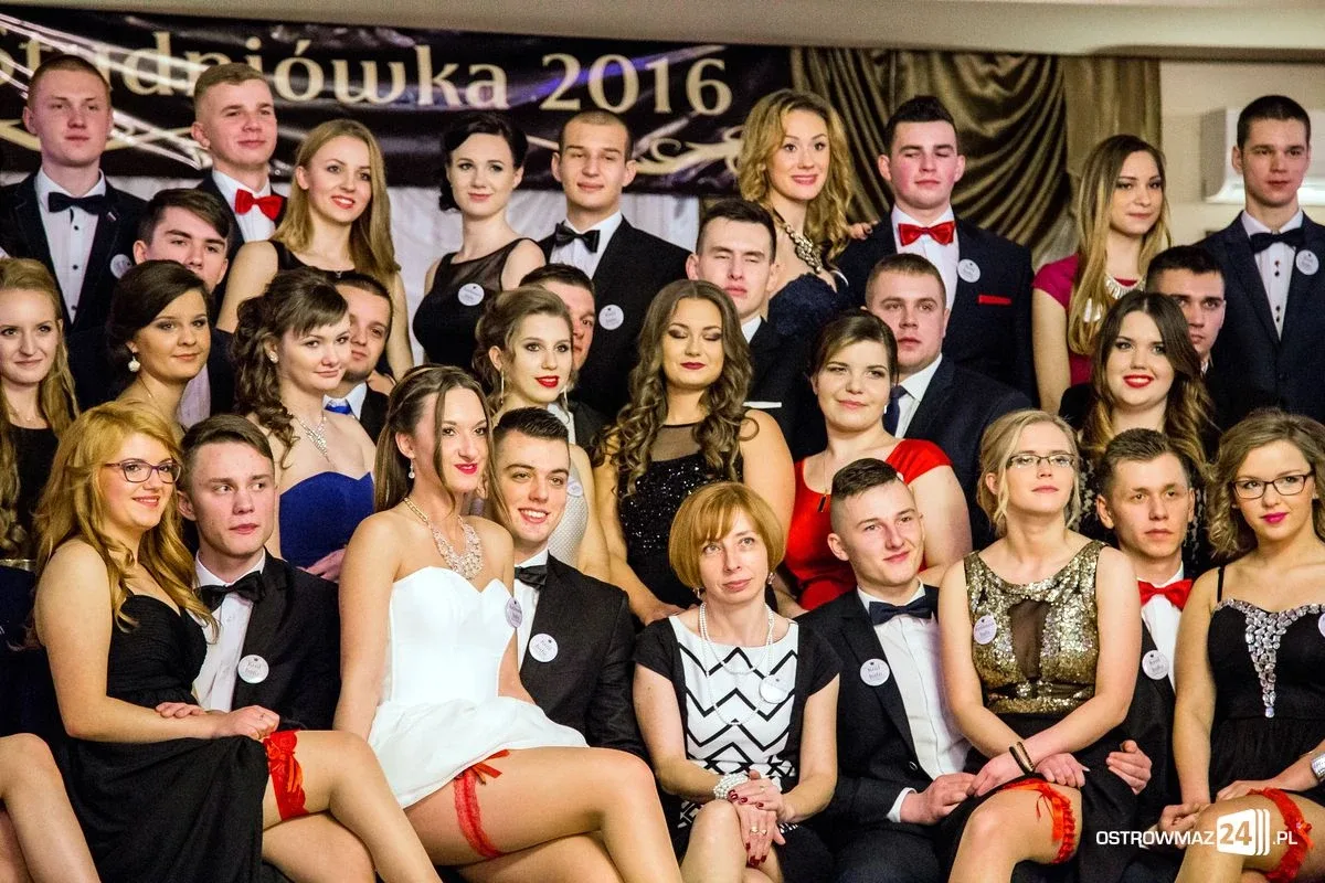 Studniówka Ekonomika 2016 - zobacz zdjęcia i wideo