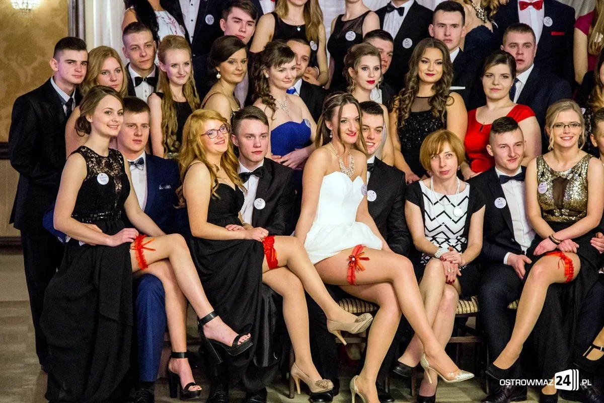 Studniówka Ekonomika 2016 - zobacz zdjęcia i wideo