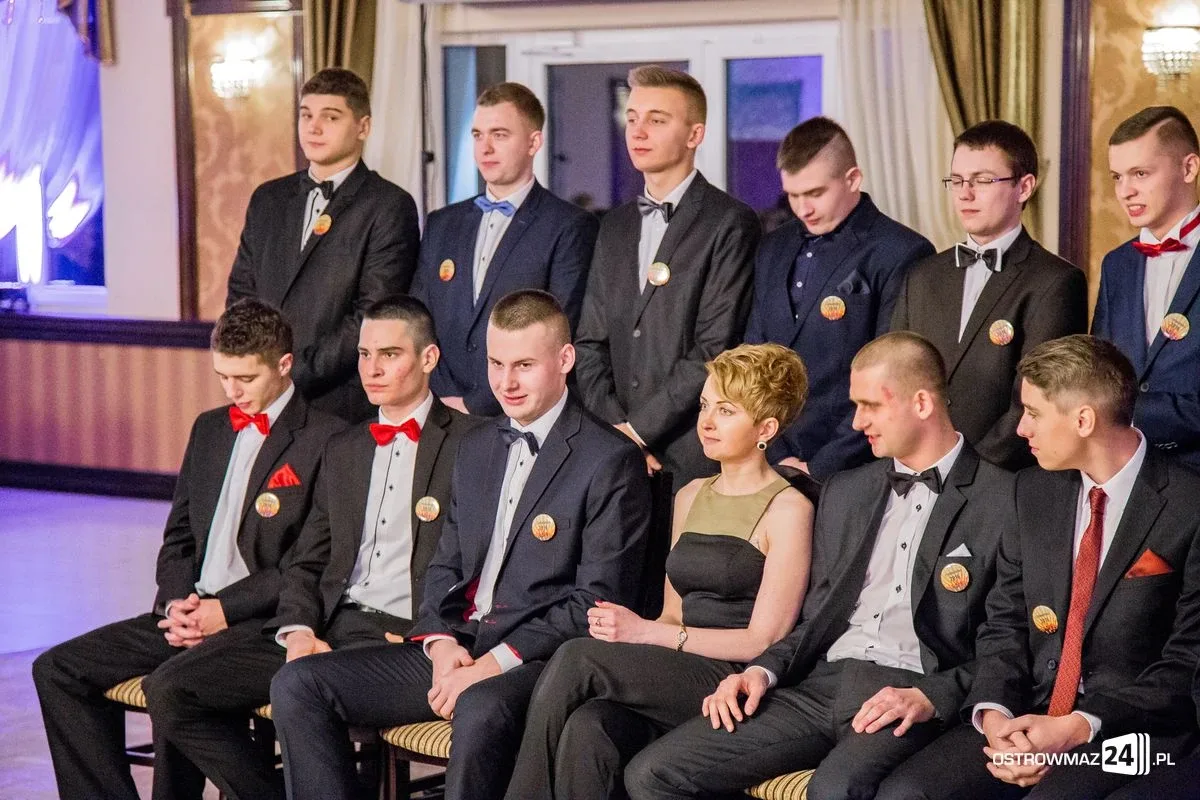 Studniówka Ekonomika 2016 - zobacz zdjęcia i wideo