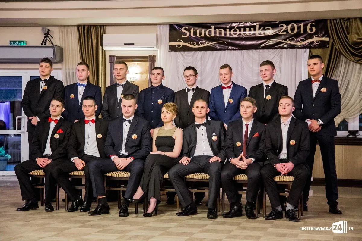 Studniówka Ekonomika 2016 - zobacz zdjęcia i wideo