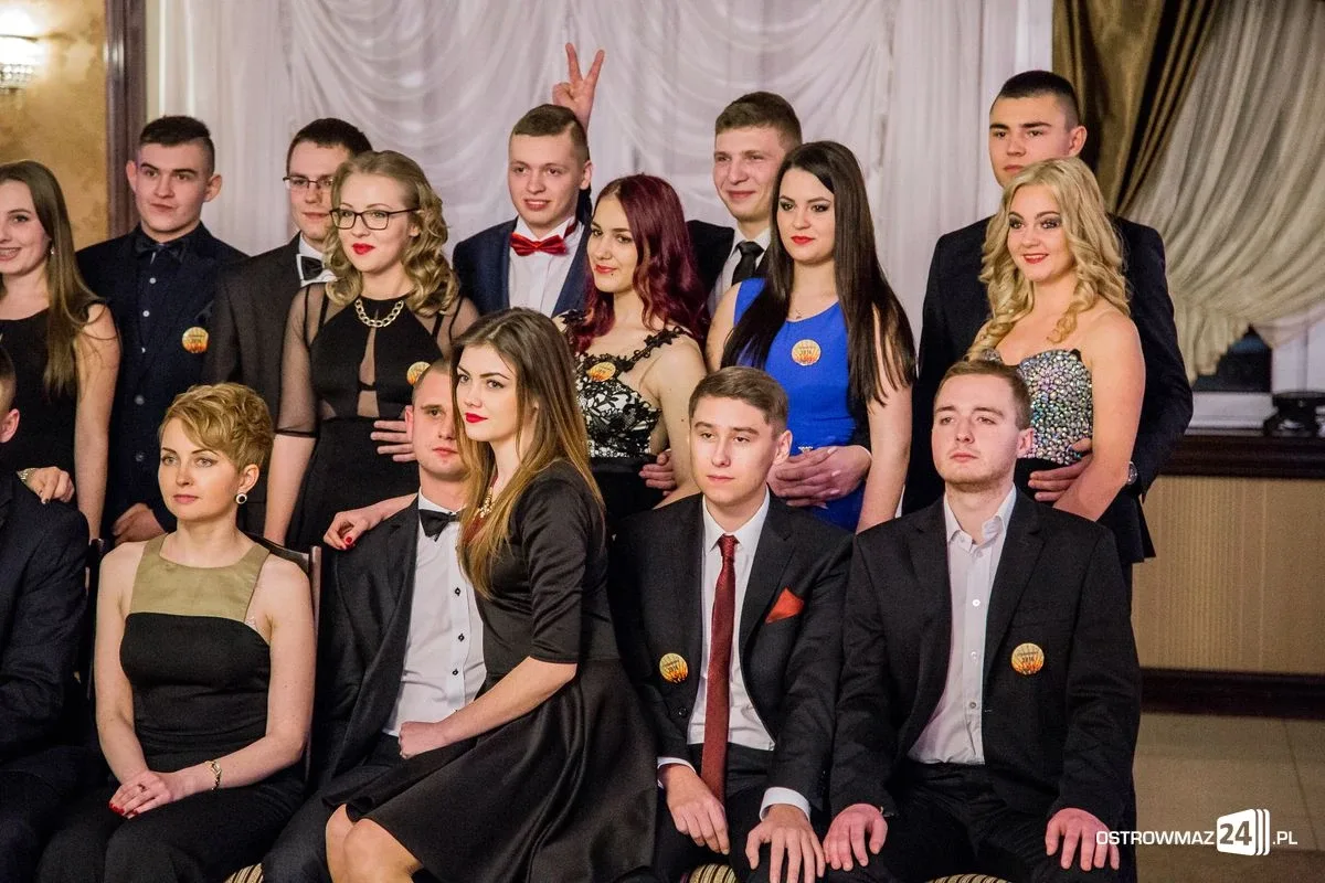 Studniówka Ekonomika 2016 - zobacz zdjęcia i wideo