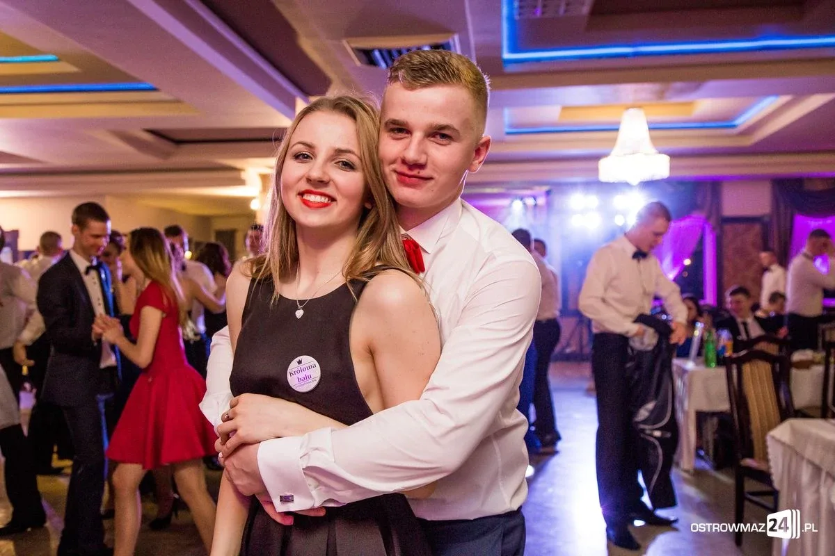 Studniówka Ekonomika 2016 - zobacz zdjęcia i wideo