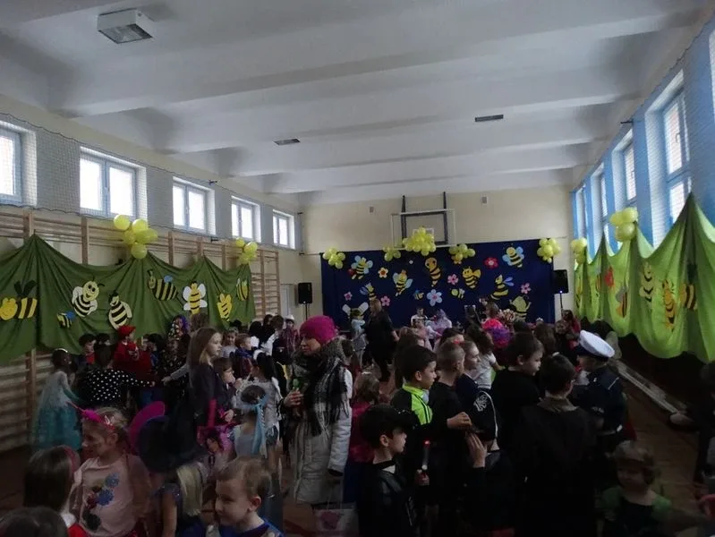 Zabawa karnawałowa w ZSP nr 1 (zdjęcia)